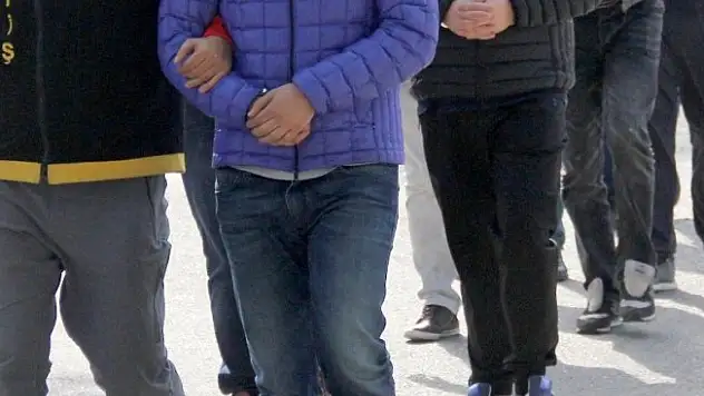 Ankesörlü telefonlar soruşturmasında 39 asker tutuklandı