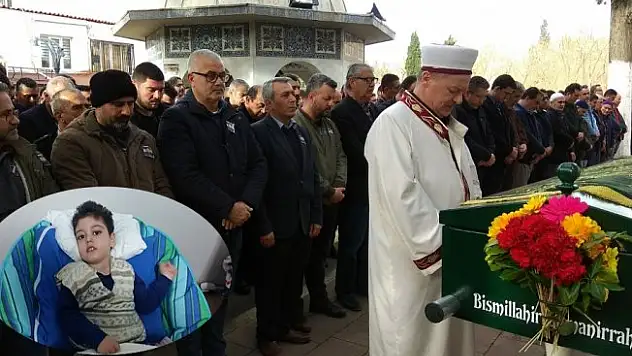 Aras bebek gözyaşları içinde toprağa verildi