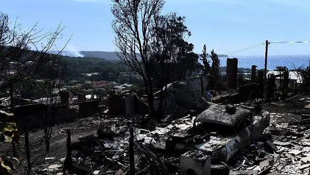 Avustralya orman yangınlarıyla boğuşuyor