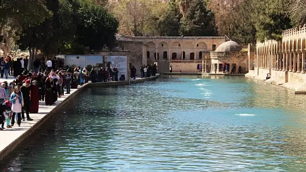 Bahar havası Şanlıurfa'ya yaradı