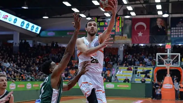 Banvit, adını çeyrek finale yazdırdı