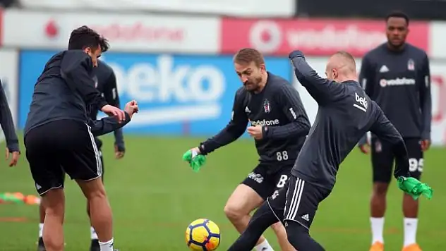 Beşiktaş 9 eksikle çalıştı