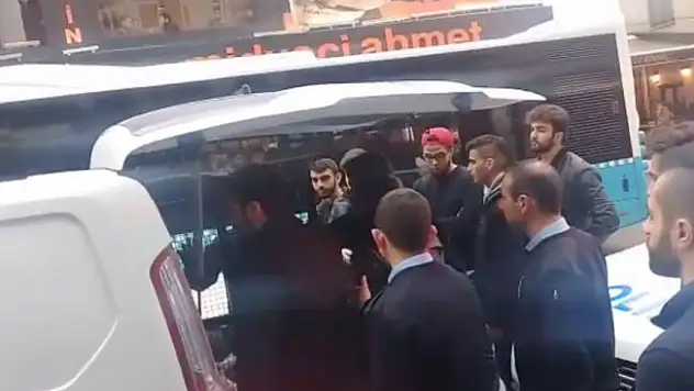Beşiktaş'da döner bıçaklı kavga:1 yaralı