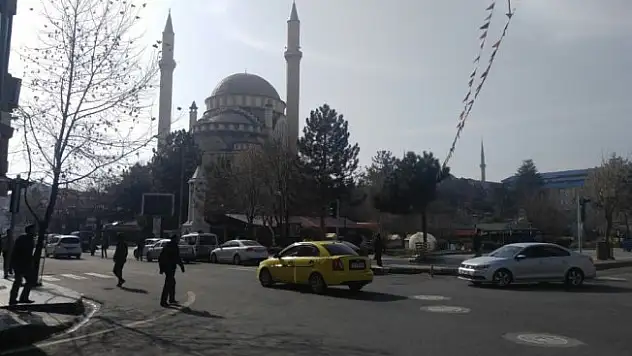 Bingöl 5 saatte 18 kez sallandı