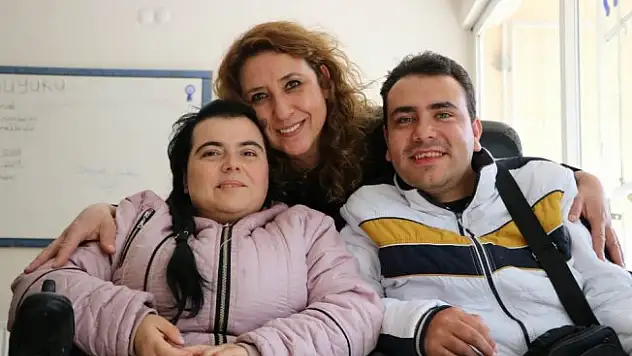 Binlerce engellinin annesi oldu