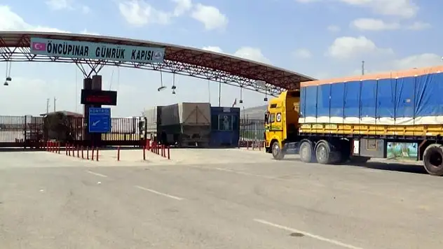 BM yardım konvoyu Suriye'ye geçiş yaptı