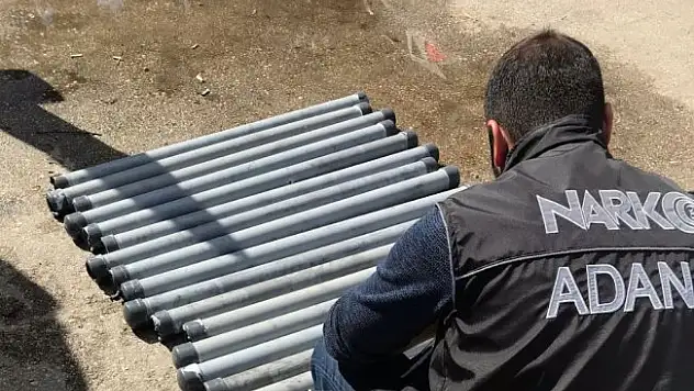Boru ve pistonlardan on binlerce uyuşturucu hap çıktı