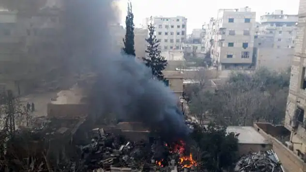 Bu kez da napalm bombasıyla saldırdılar: 50 ölü
