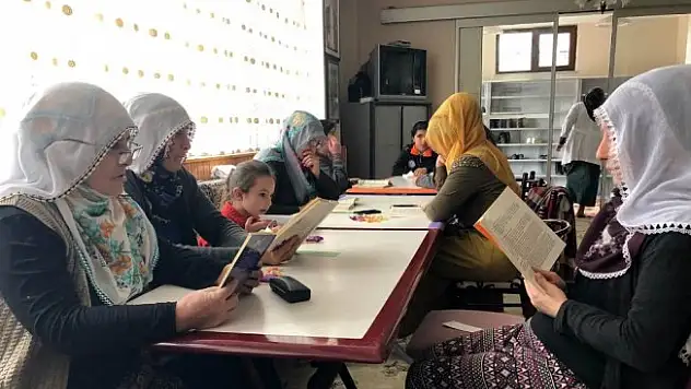 Bu köyde kitap okumayan yok