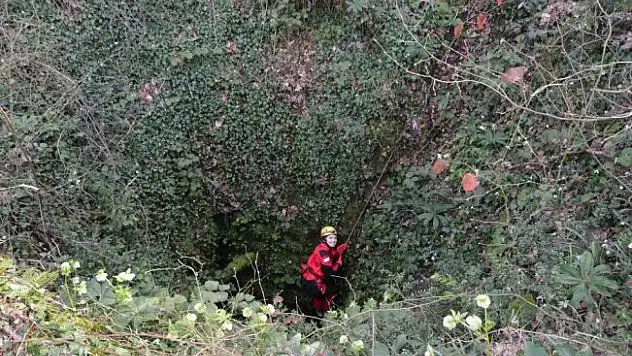 Çatalca'da 39 metre derinliğinde mağara keşfedildi