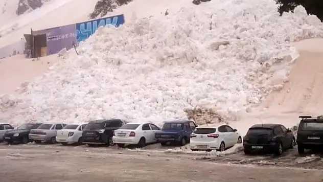 Çığ böyle geldi !