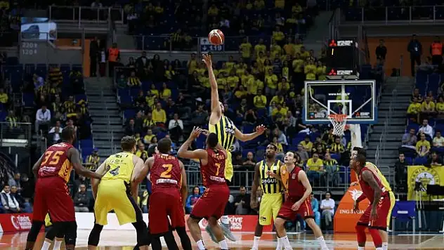 Derbide kazanan Fenerbahçe