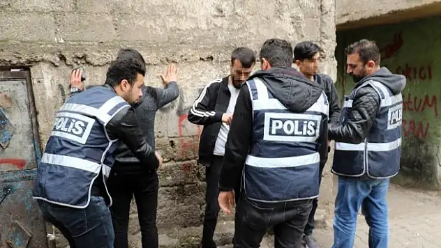 Diyarbakır'da 700 polisle asayiş uygulaması