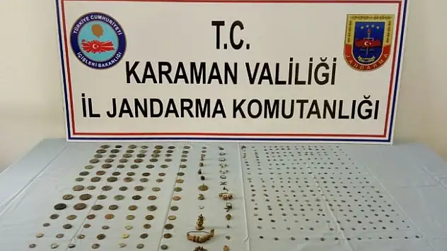 Durdurulan araçta çok sayıda tarihi eser ele geçirildi
