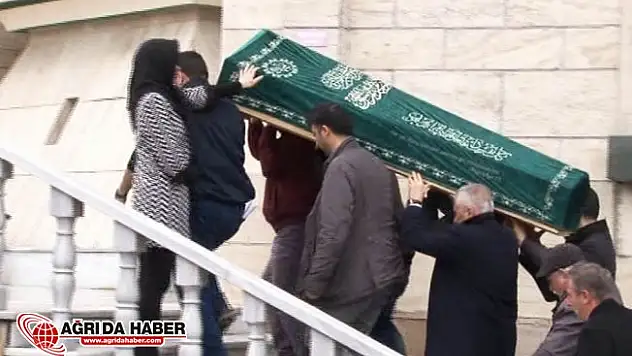 Düşen Türk jetinin kabin memuru Eda Uslu son yolculuğuna uğurlanıyor