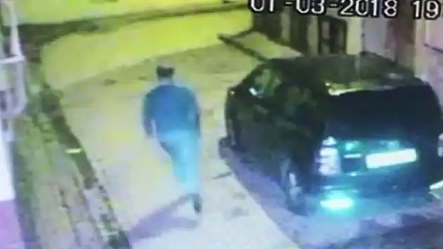Elleri bağlı şekilde alıkoyulan mülteciler operasyonla kurtarıldı