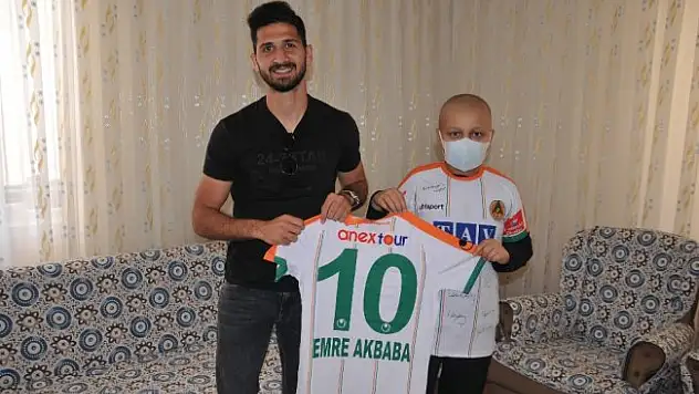 Emre Akbaba'dan duygulandıran sürpriz
