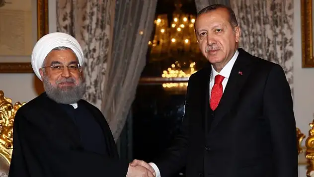 Erdoğan İran Cumhurbaşkanı Ruhani ile görüştü