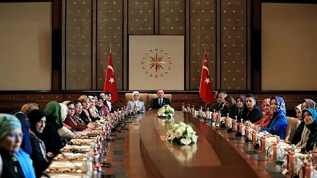 Erdoğan, ''Vicdan Konvoyu'' temsilcilerini kabul etti