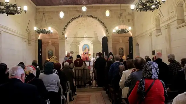 Ermeniler Hatay'da 'isim günü' ayininde buluştu