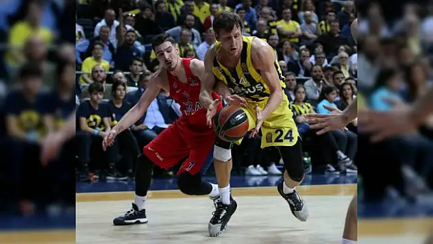 Fenerbahçe Doğuş son saniyede yıkıldı