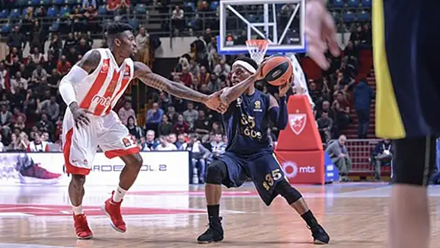 Fenerbahçe ilk 3'ü garantiledi