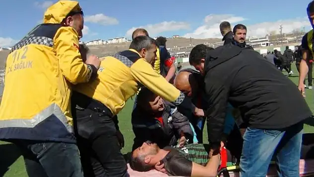 Genç futbolcunun dili boğazına kaçtı