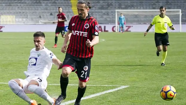 Gençler 1 puanı 90+3'te kurtardı