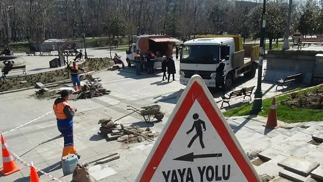 Gezi Parkı'nda çevre düzenleme çalışmaları başladı