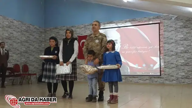 Hamur'da 12 Mart İstiklal Marşının Kabulü Programı