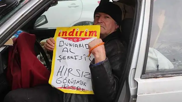 Hırsıza 'not'lu tepki