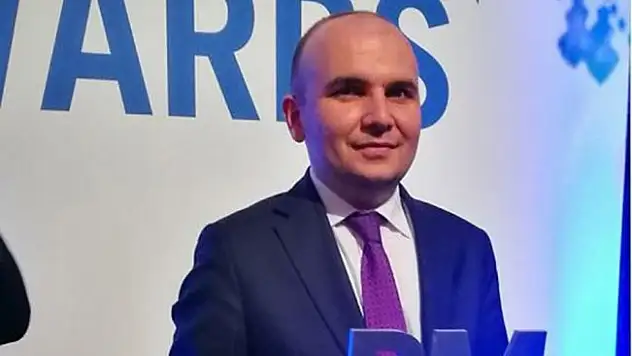 İlhan Küçük, 'Yılın en iyi parlamento üyesi'ne layık görüldü