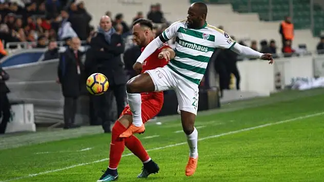 İlk 15 dakikada golsüz bitti