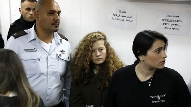 İşgalci İsrail askerine tokat atan Ahed Tamimi'ye hapis cezası