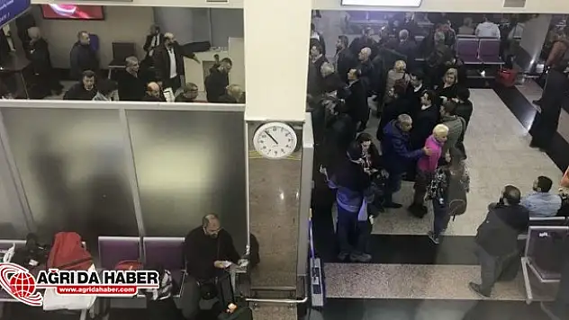 İstanbul-Malatya Uçağında 2 Kaçak Yolcu Yakalandı!