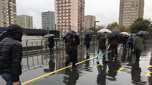 İstanbul'da beklenen yağış başladı