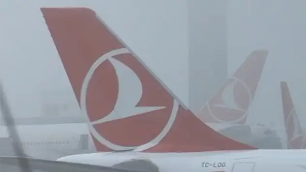 İstanbul'da hava ulaşımına sis engeli
