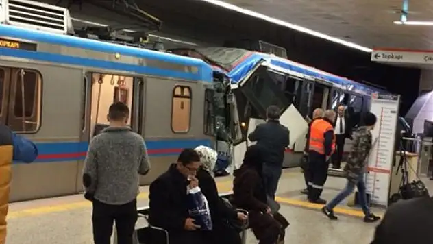 İstanbul'da tramvaylar çarpıştı: 1 yaralı