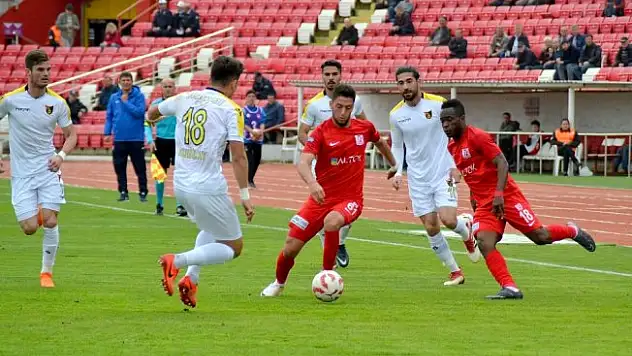 İstanbulspor Balıkesir'de kazandı