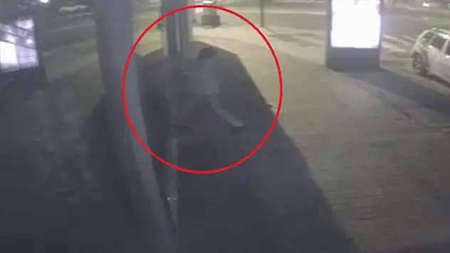 'Jet hırsız' önce kameraya sonra polise yakalandı