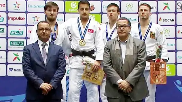 Judoda 2 altın
