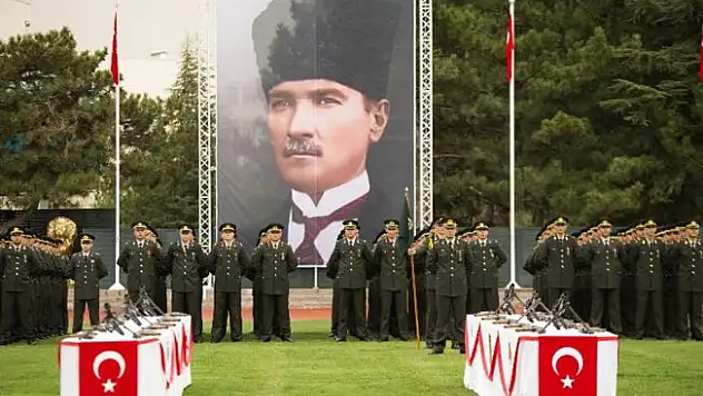 Kara Harp Okulunda yemin töreni