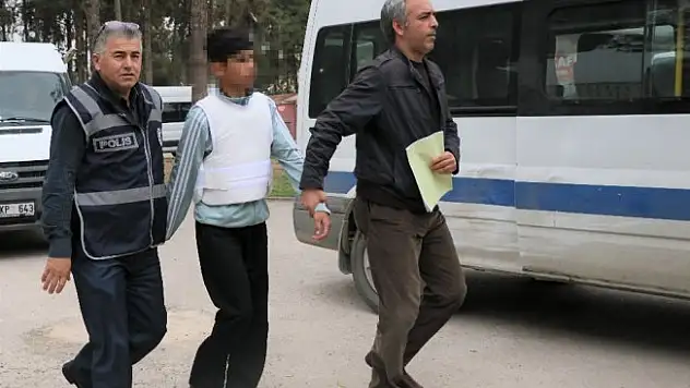 Korkunç cinayetin sebebi kız arkadaşını etiketlemesiymiş