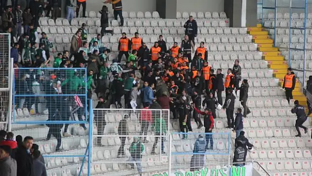 Maçın ardından tribün karıştı