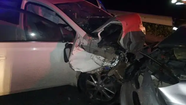 Manisa'da trafik kazası: 2 ölü, 1 yaralı