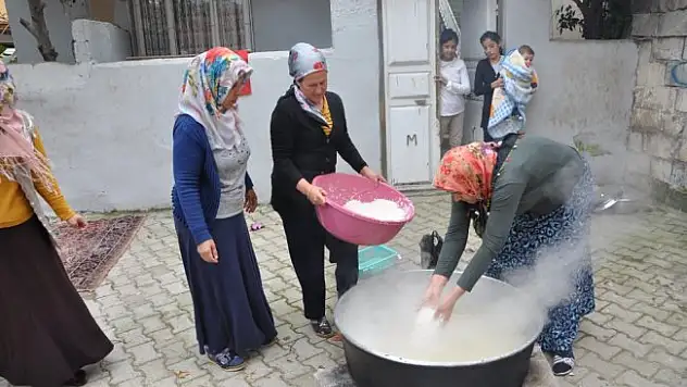 Mehmetçik'e ev yemeği