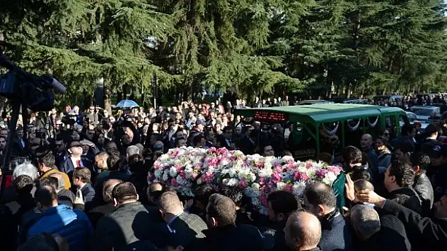 Mina Başaran ve iki arkadaşı son yolculuğuna uğurlandı