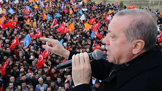 Mina Başaranın mezarı gül ve çiçeklerle donatıldı
