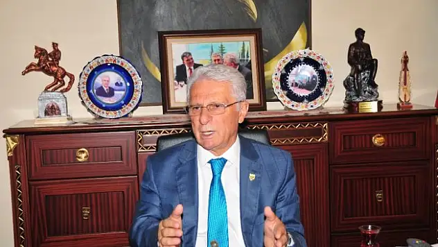 'Minibüsçü esnafımızın otobüs vergisi sorunu kalktı'