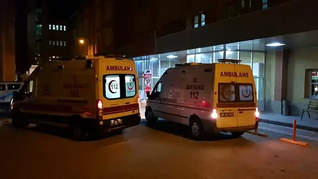 Motosiklet ile kamyonet çarpıştı: 1 ölü